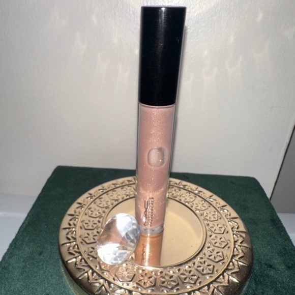 MAC Dressed To Dazzle Dazzleglass - Picture 1 of 9